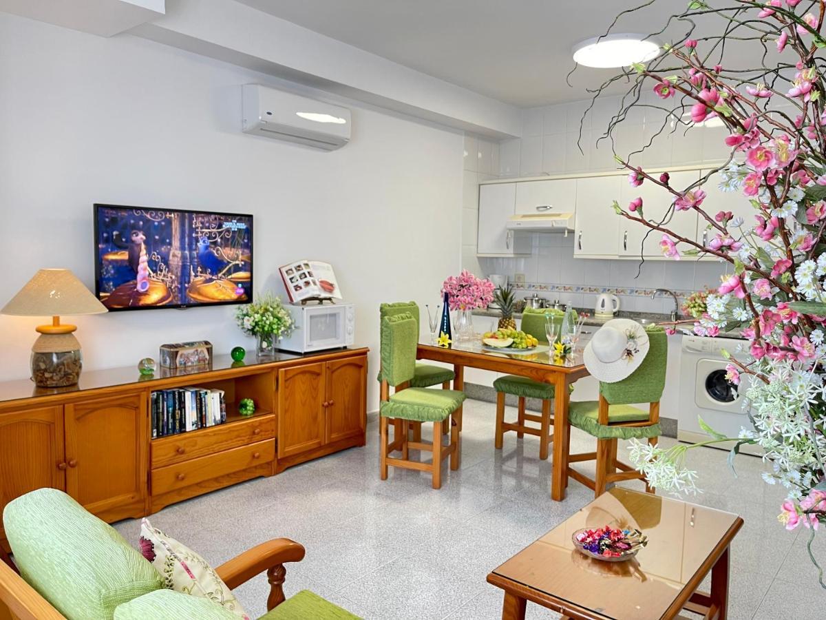 Emycanarias Holiday Homes Vecindario Экстерьер фото