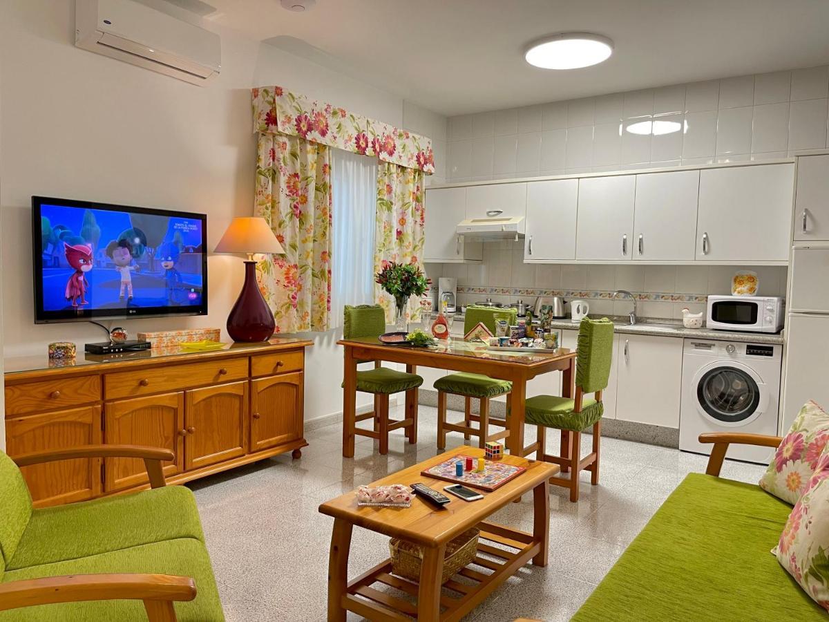 Emycanarias Holiday Homes Vecindario Экстерьер фото
