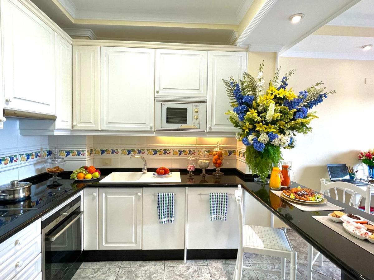 Emycanarias Holiday Homes Vecindario Экстерьер фото