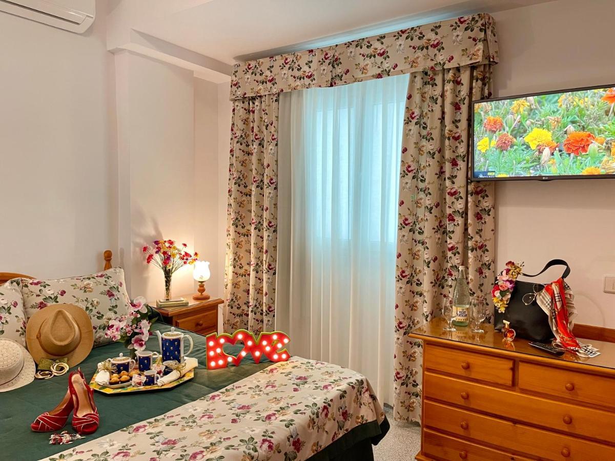Emycanarias Holiday Homes Vecindario Экстерьер фото
