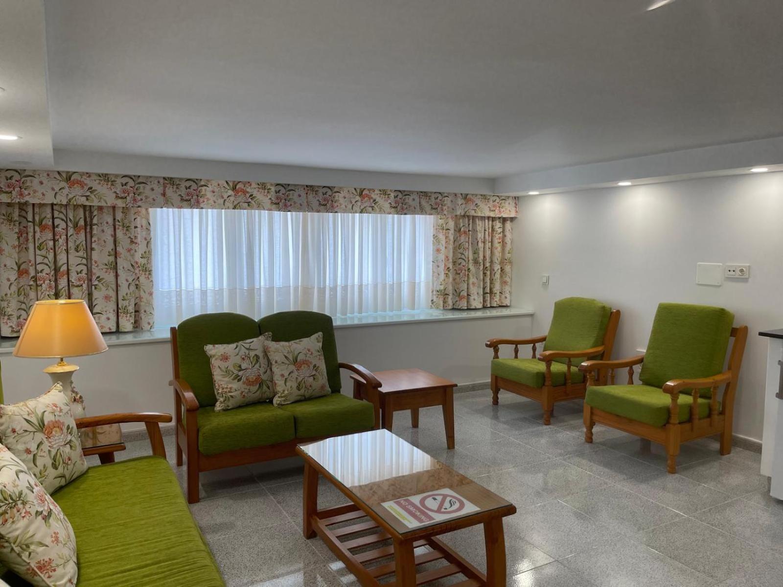 Emycanarias Holiday Homes Vecindario Весиндарио Экстерьер фото