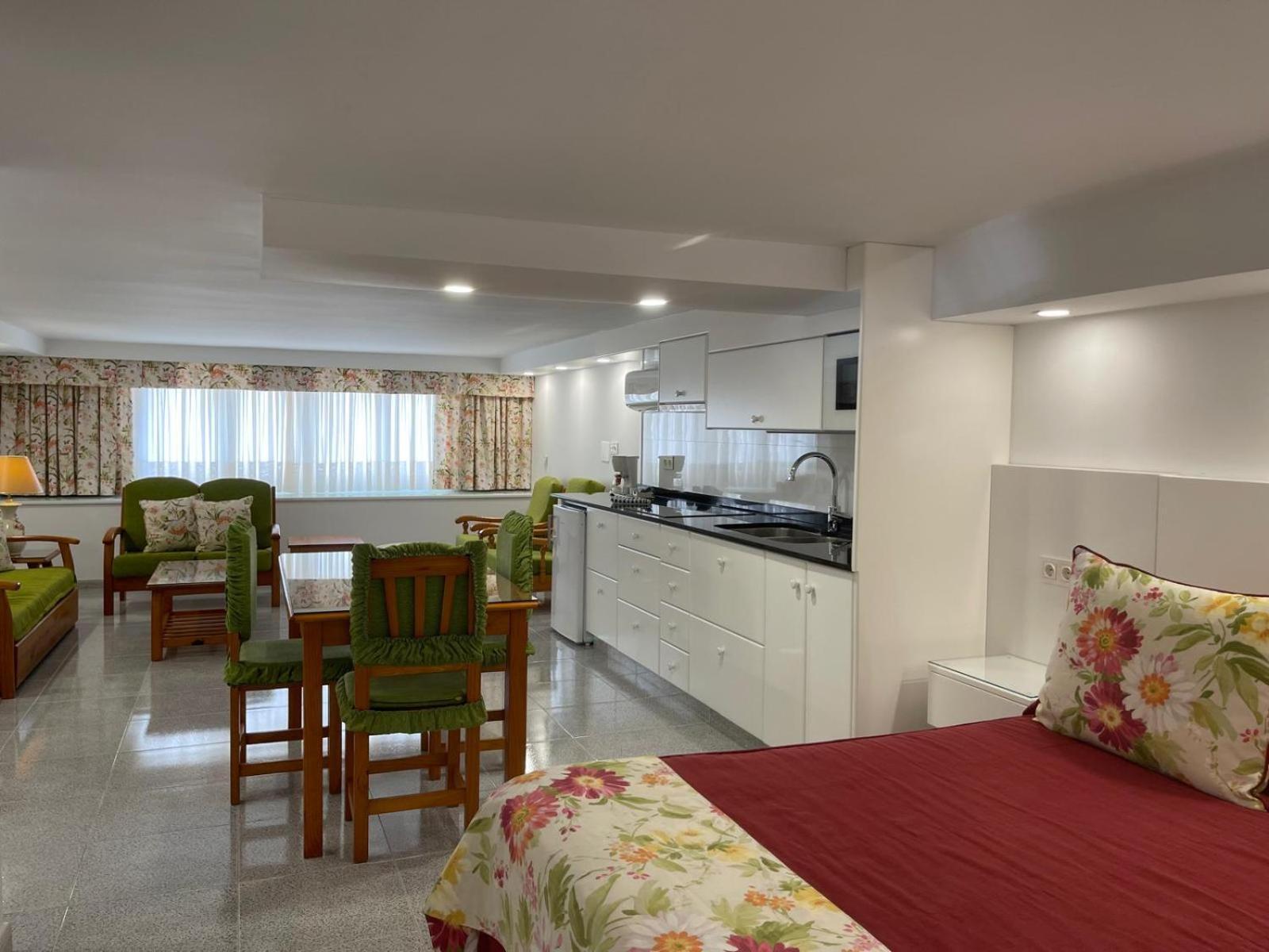 Emycanarias Holiday Homes Vecindario Весиндарио Экстерьер фото