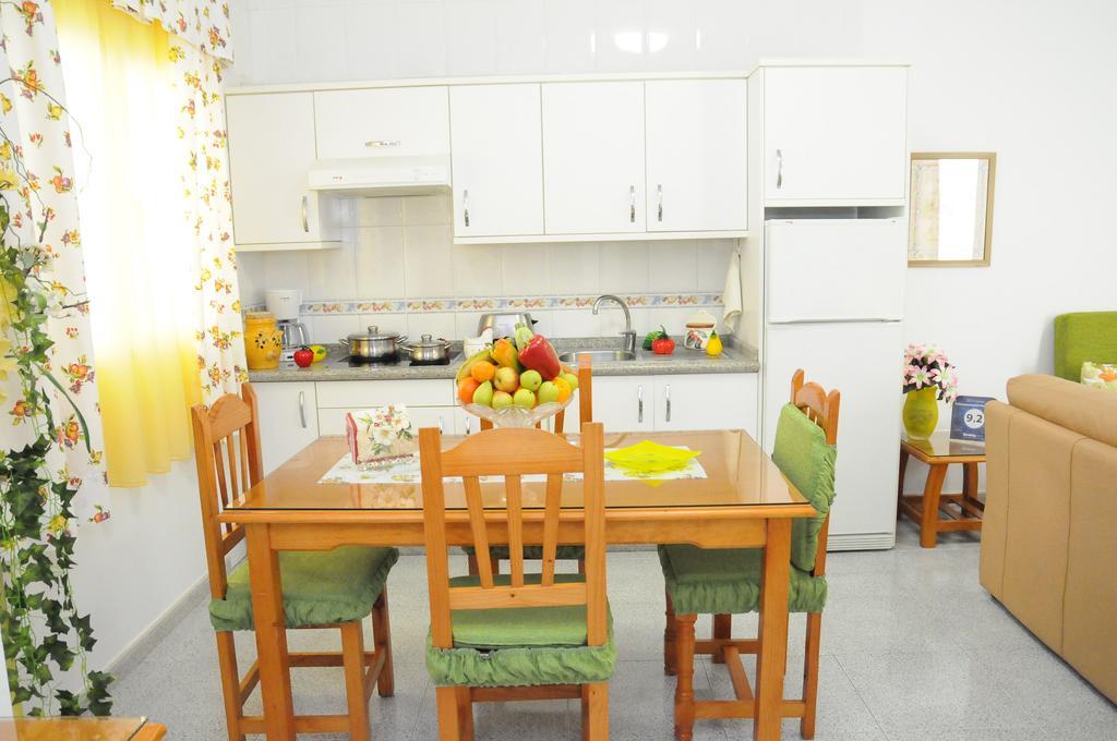 Emycanarias Holiday Homes Vecindario Экстерьер фото