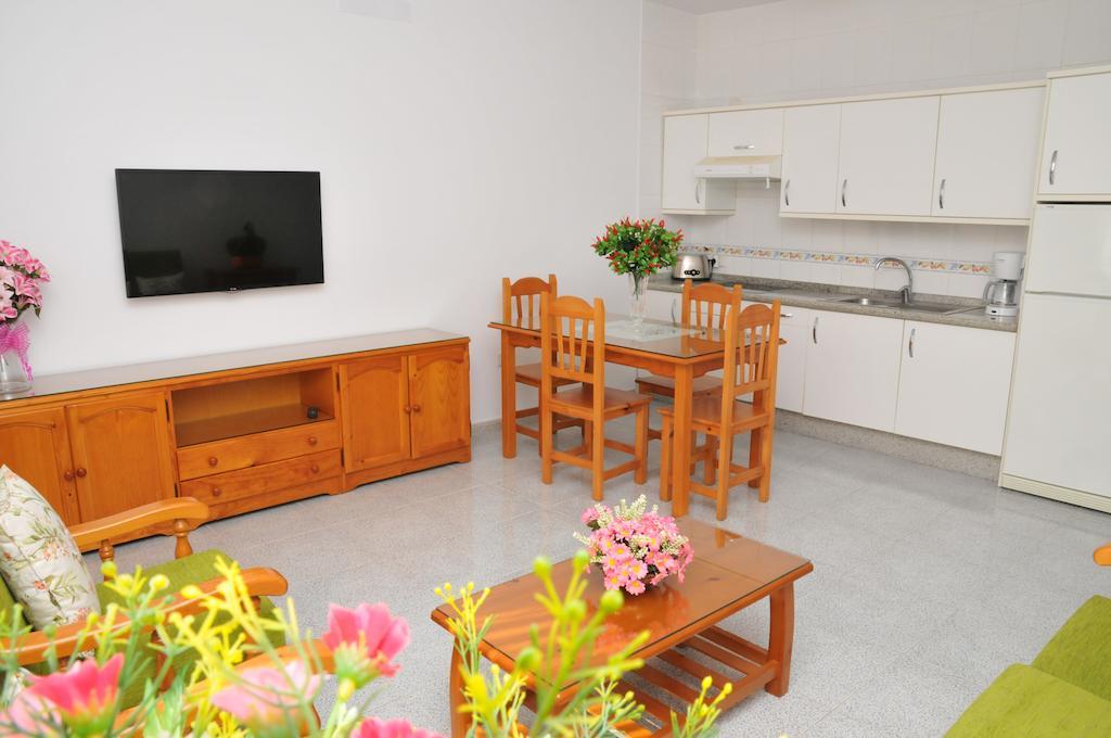 Emycanarias Holiday Homes Vecindario Весиндарио Номер фото