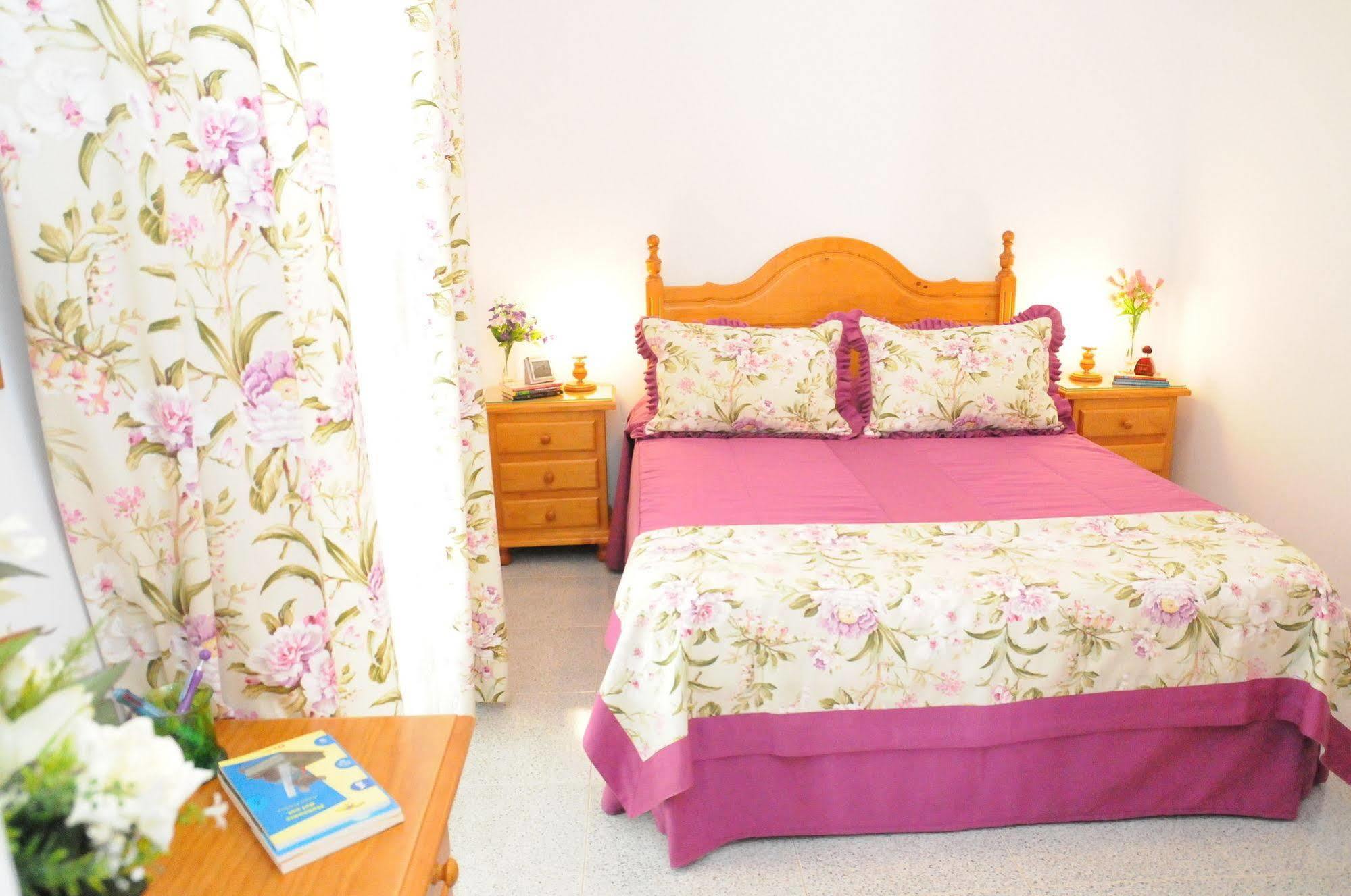 Emycanarias Holiday Homes Vecindario Экстерьер фото